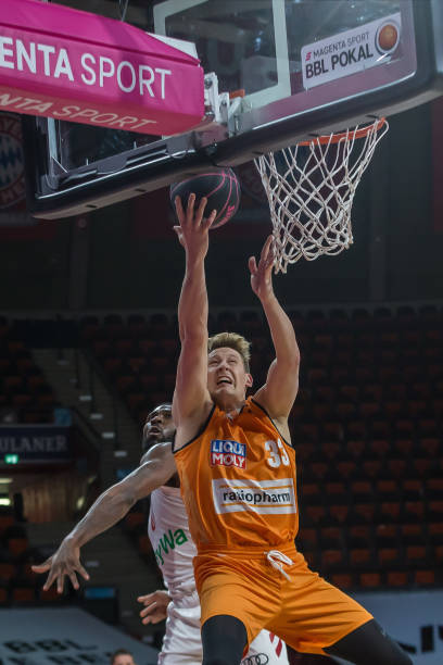 验丰富的中 验丰富的中